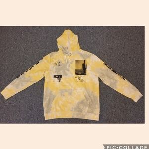 Peanuts SNOOPY Tie dye hoodie. Sz. M